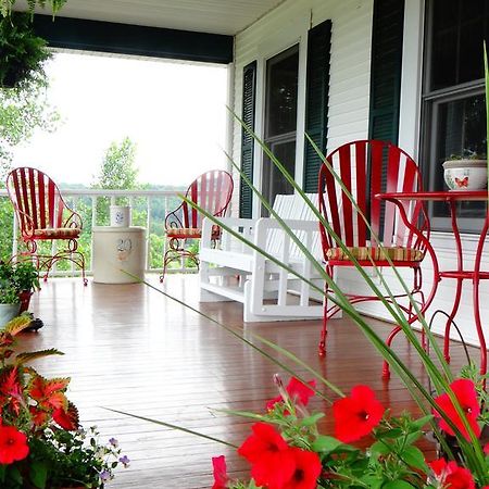 The Meier Inn, A Country Bed & Breakfast Boyceville Exterior photo